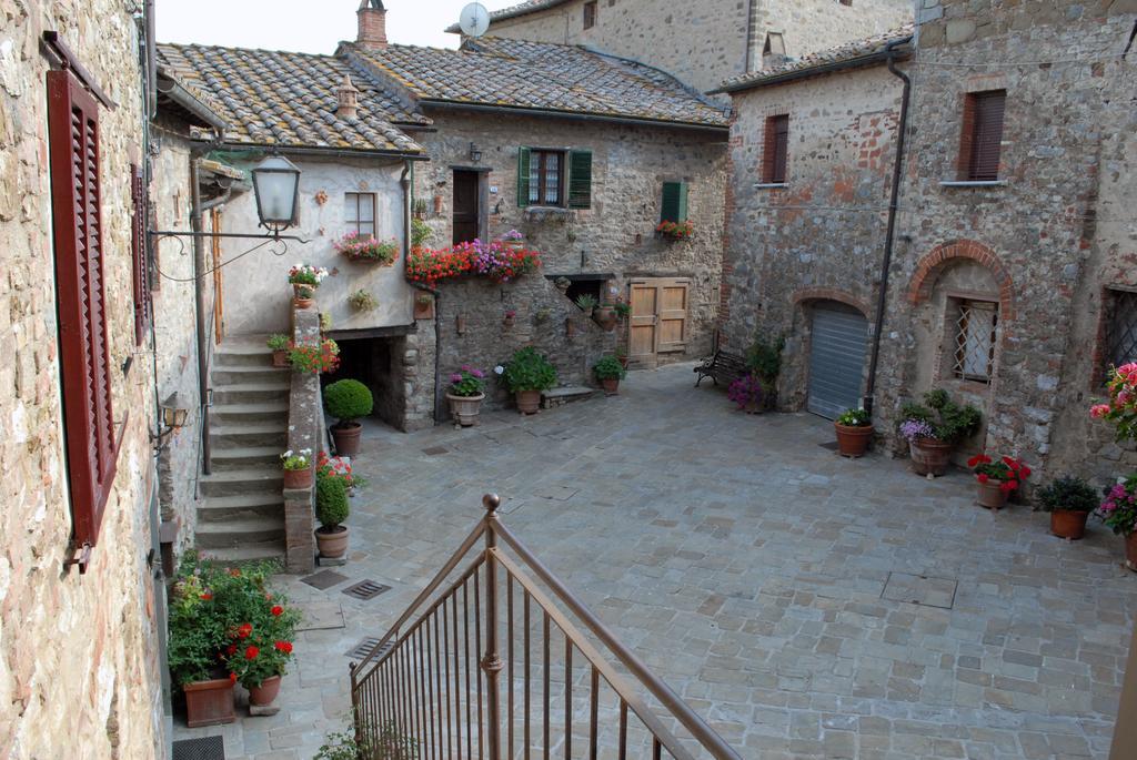 Borgo San Gusme Apartamento Exterior foto