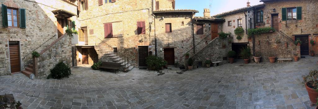 Borgo San Gusme Apartamento Exterior foto